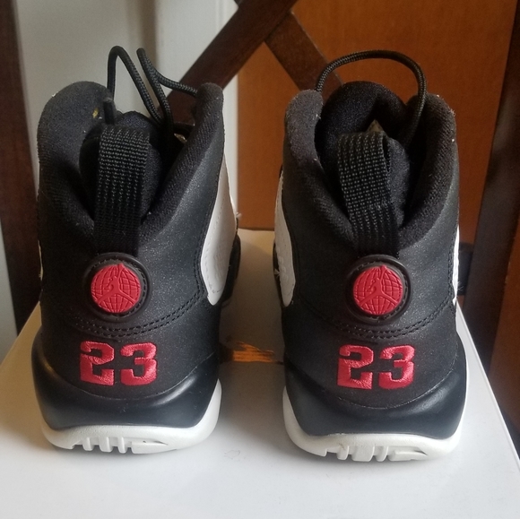 Jordan 9 - Picture 1 of 9